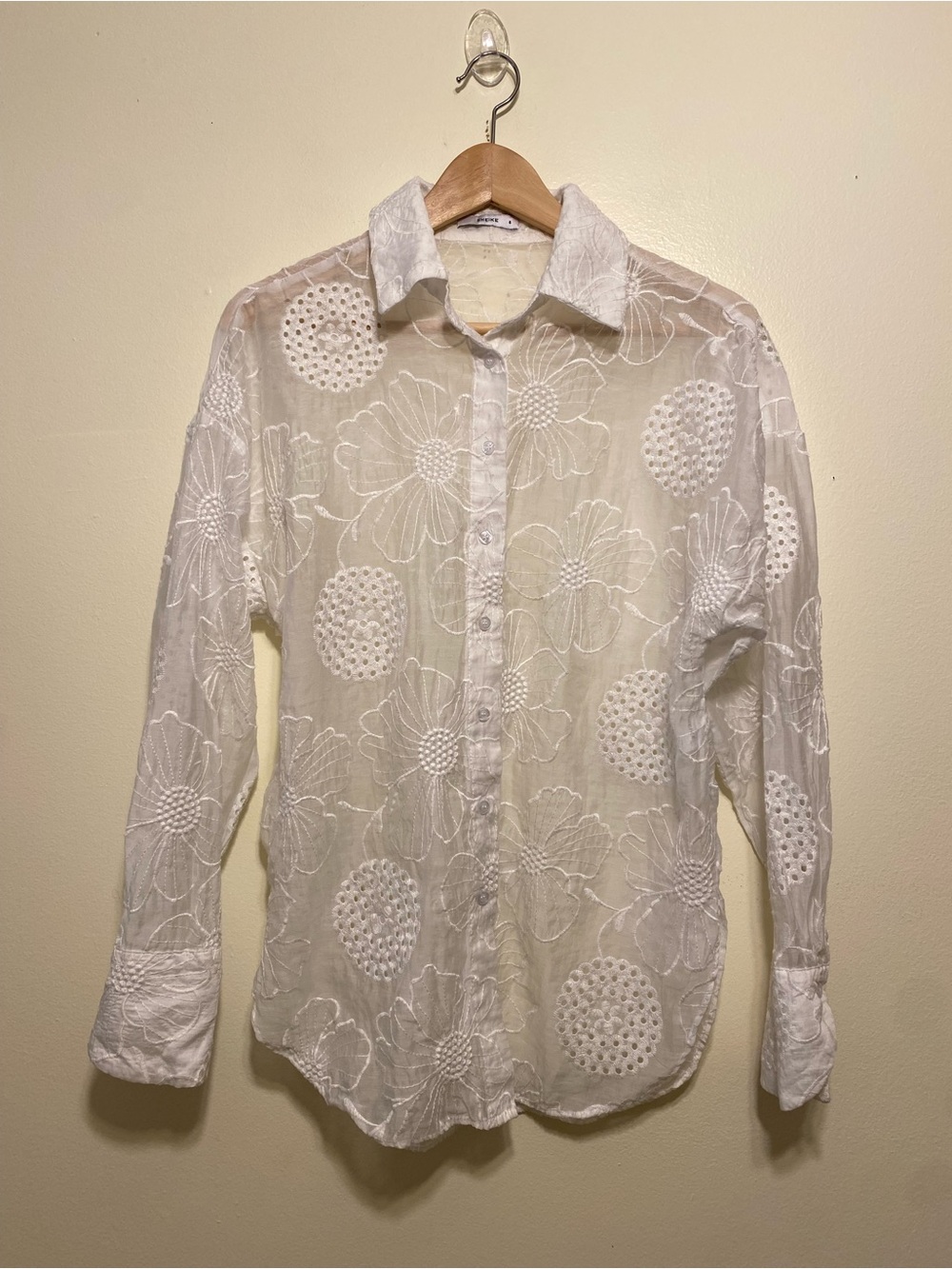 Sheike White Floral Eyelet Button-Down Shirt. Size 8